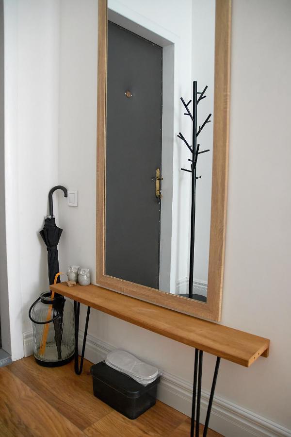 White Door Apartments Heart Of Odessa 1 Екстериор снимка