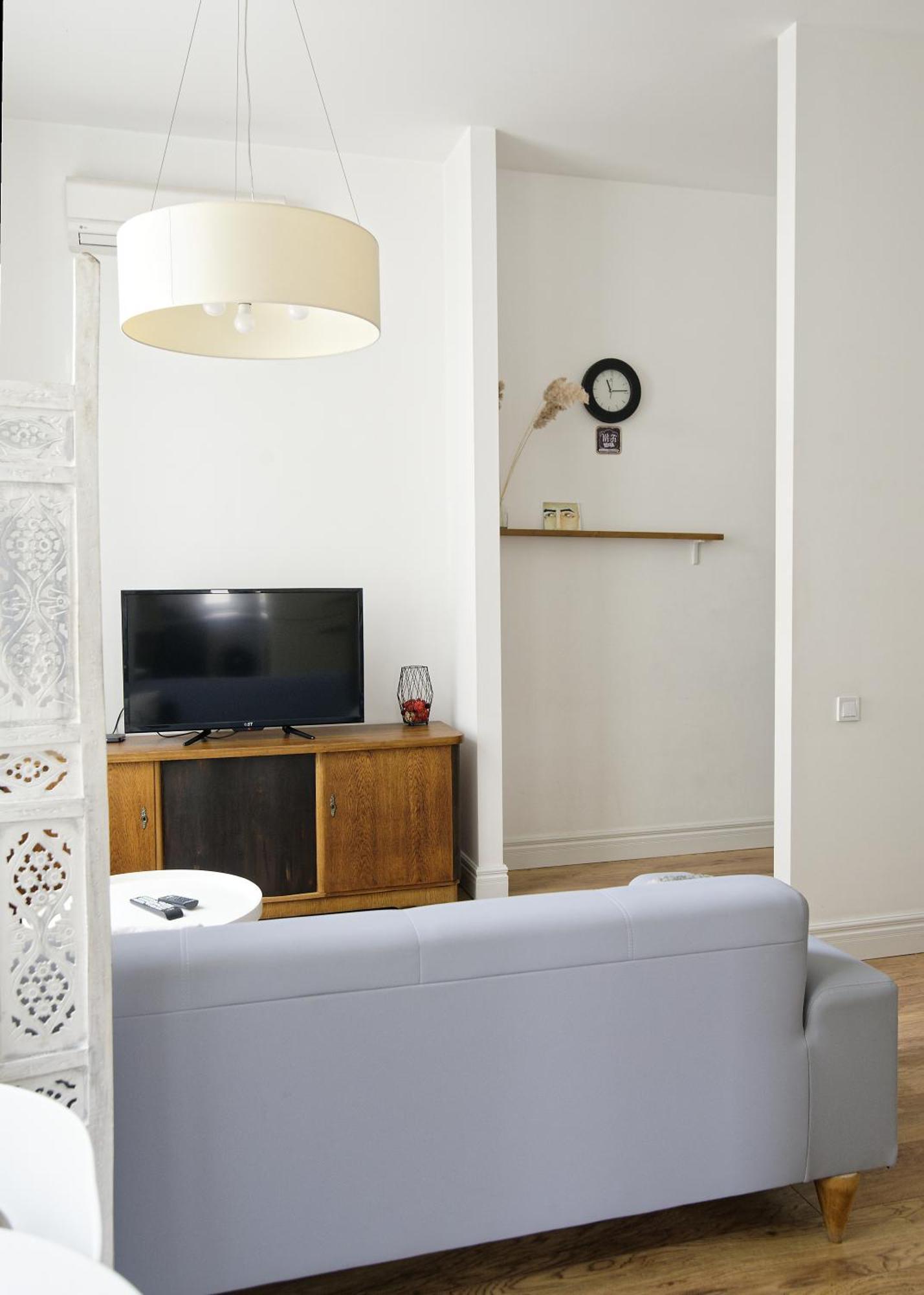 White Door Apartments Heart Of Odessa 1 Екстериор снимка